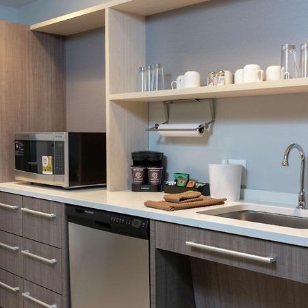 Home2 Suites By Hilton Indianapolis Airport Bagian luar foto