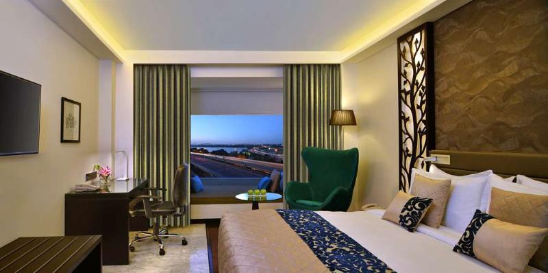 Home2 Suites By Hilton Indianapolis Airport Bagian luar foto
