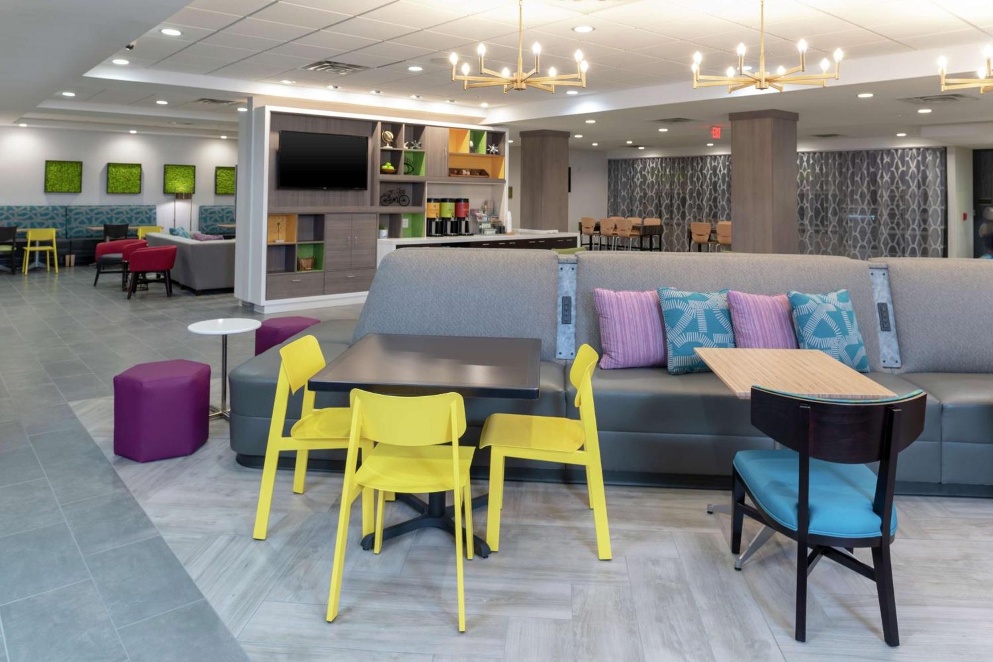 Home2 Suites By Hilton Indianapolis Airport Bagian luar foto