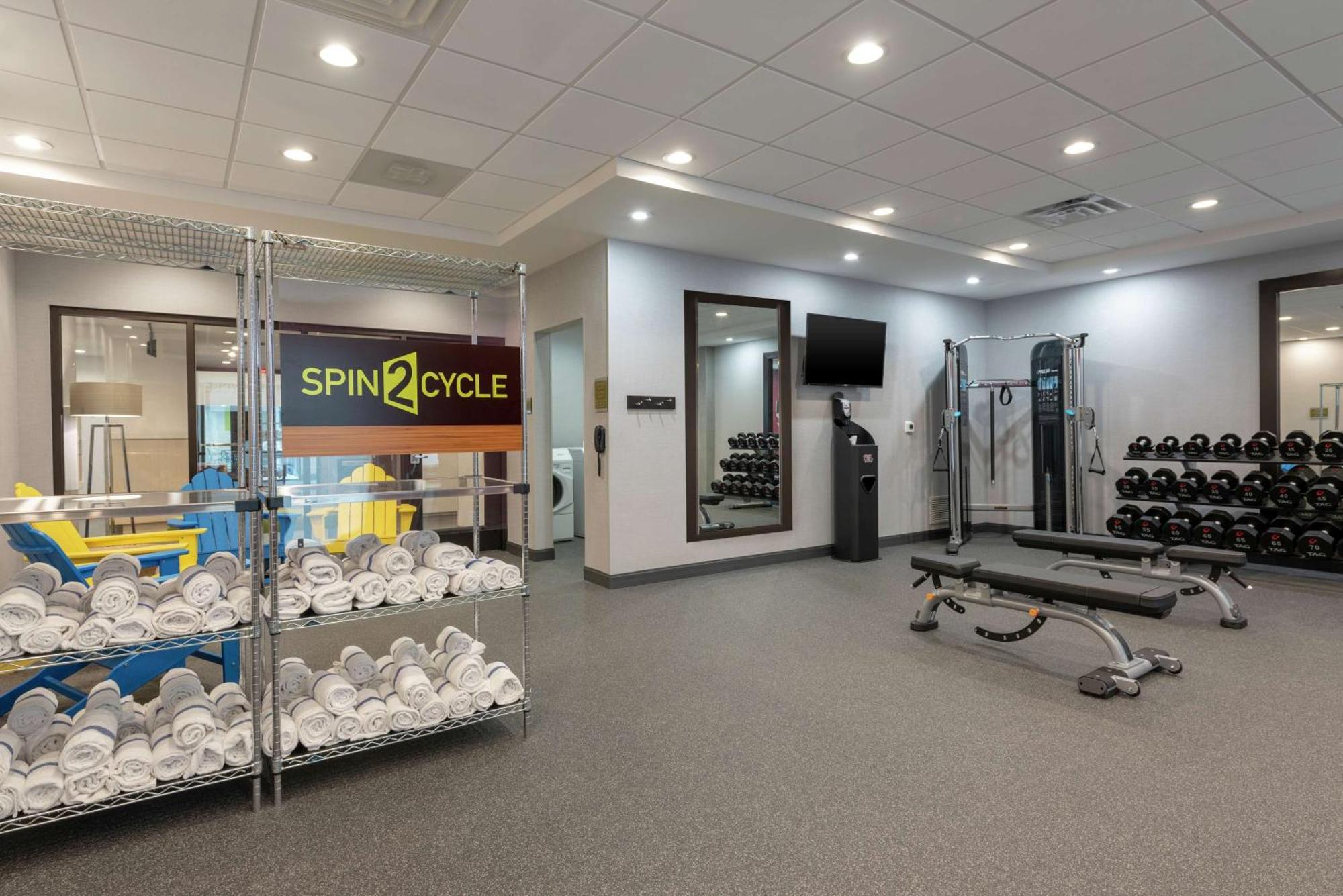 Home2 Suites By Hilton Indianapolis Airport Bagian luar foto