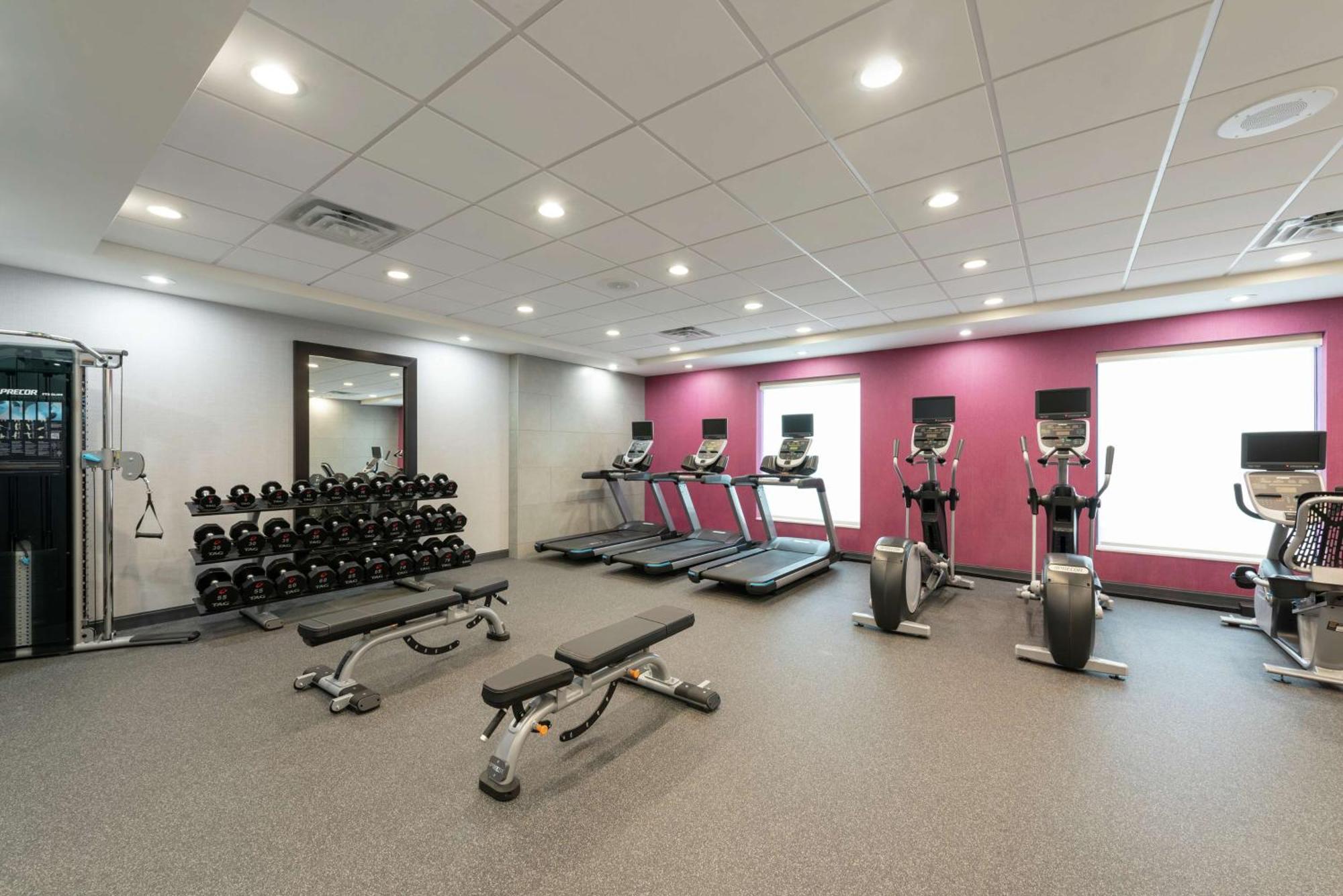 Home2 Suites By Hilton Indianapolis Airport Bagian luar foto